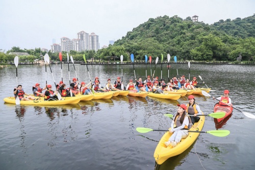 深业鹏基南方公司飞盘及皮划艇团建拓展2日在珠海基地胜利举办